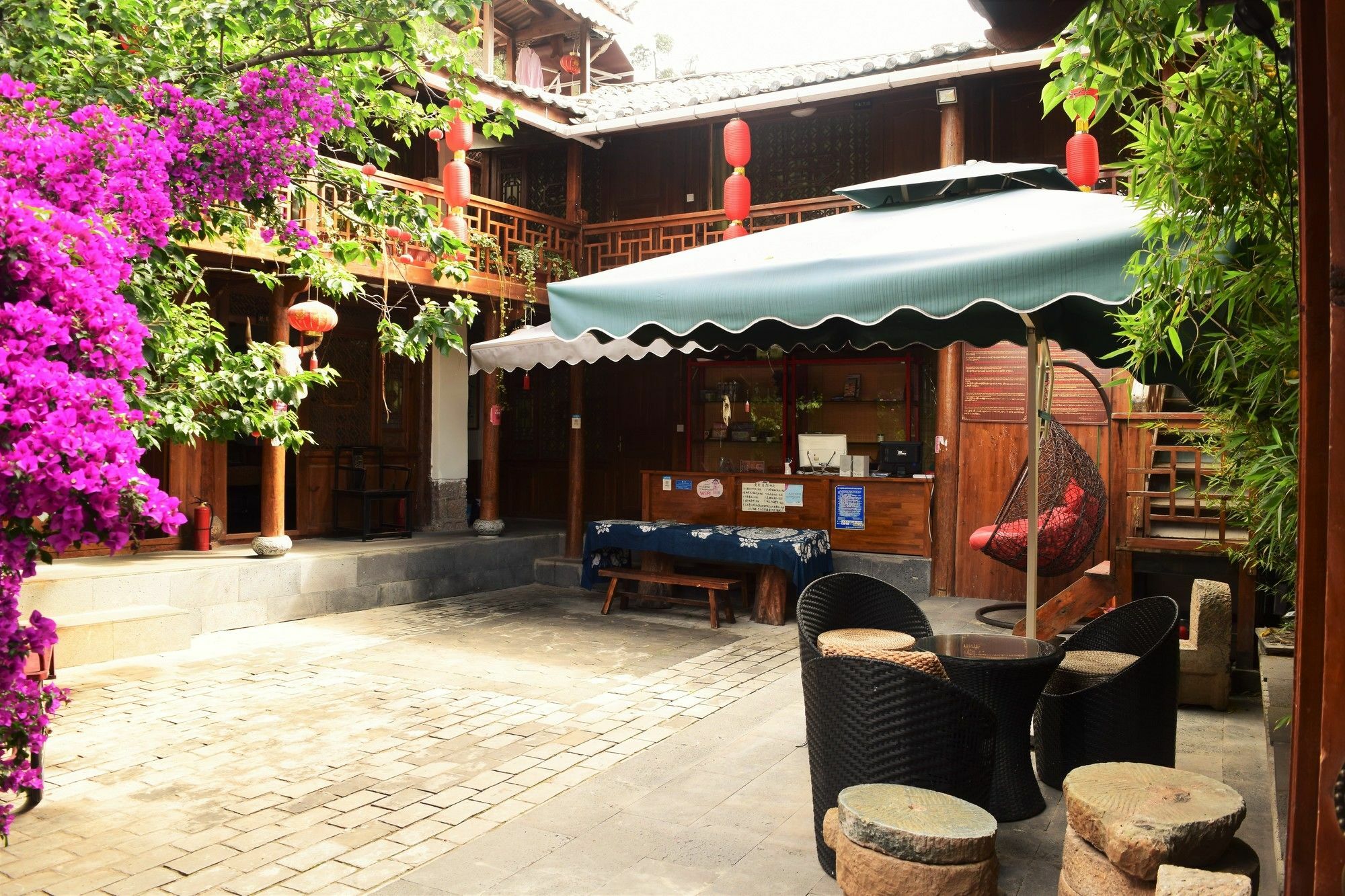 Runtong International Youth Hostel Lijiang  Exterior foto